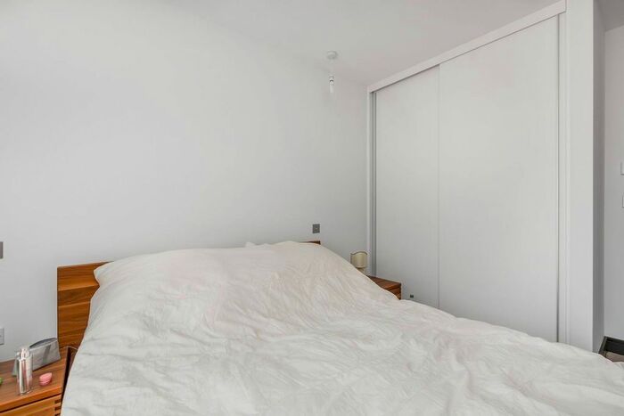 1 Bedroom Flat To Rent In Brewery Wharf, Twickenham, TW1