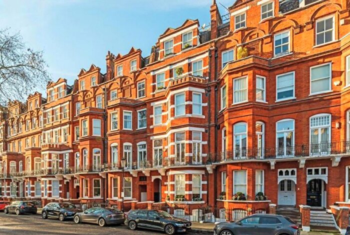 2 Bedroom Flat To Rent In Egerton Gardens, London, SW3
