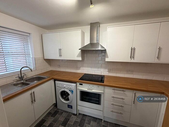 2 Bedroom Flat To Rent In Chartwell Lodge, Beckenham, Kent, BR3