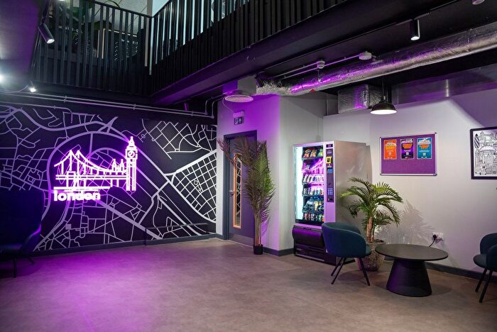 Studio To Rent In Talbot Square, Westminster, W2