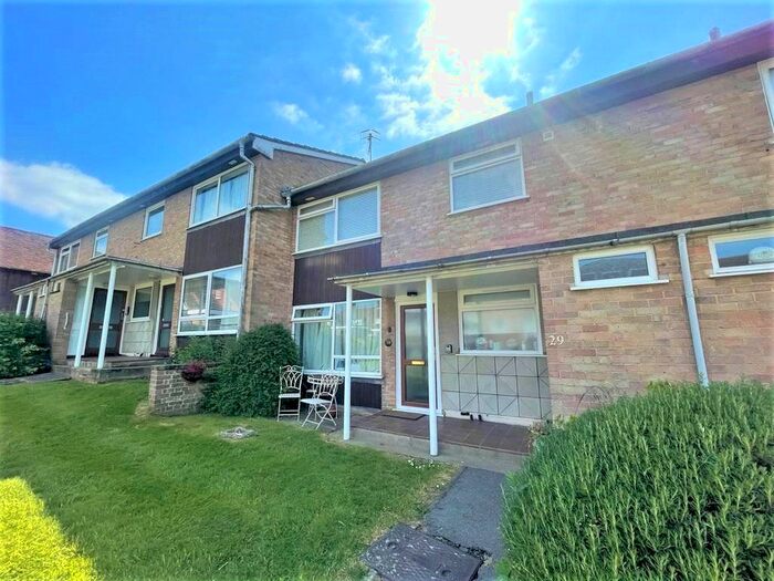 1 Bedroom Flat To Rent In Wilderness Court, Guildford, Surrey, GU2