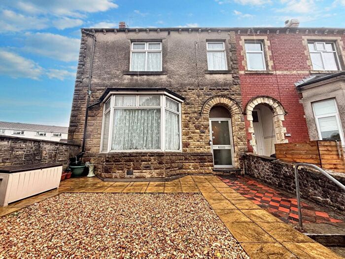 4 Bedroom End Of Terrace House For Sale In Cardiff Road, Barry, CF63