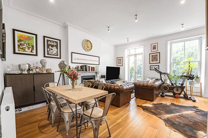 2 Bedroom Flat To Rent In Highbury New Park, Highbury, London, N5