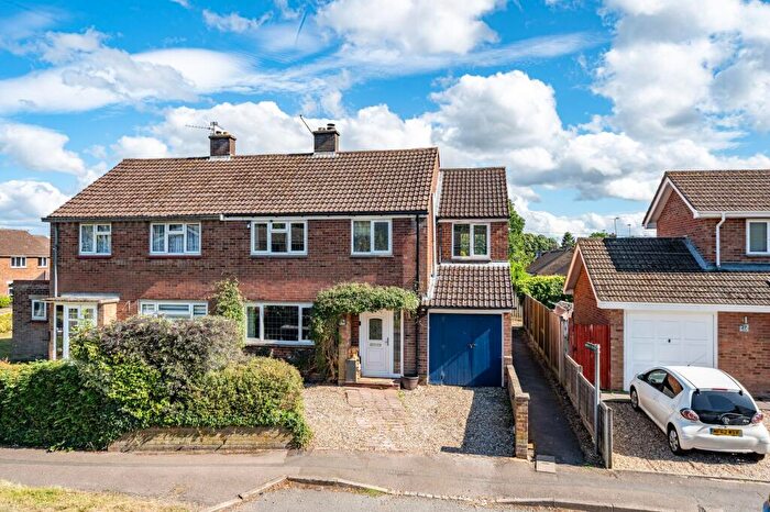3 Bedroom Property For Sale In Luton Road, Caddington, LU1
