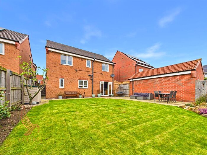 4 Bedroom Detached House For Sale In Stubbs Close, Pontefract, WF8