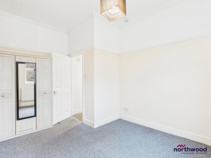 1 Bedroom Flat To Rent In Seaside, Eastbourne, BN22