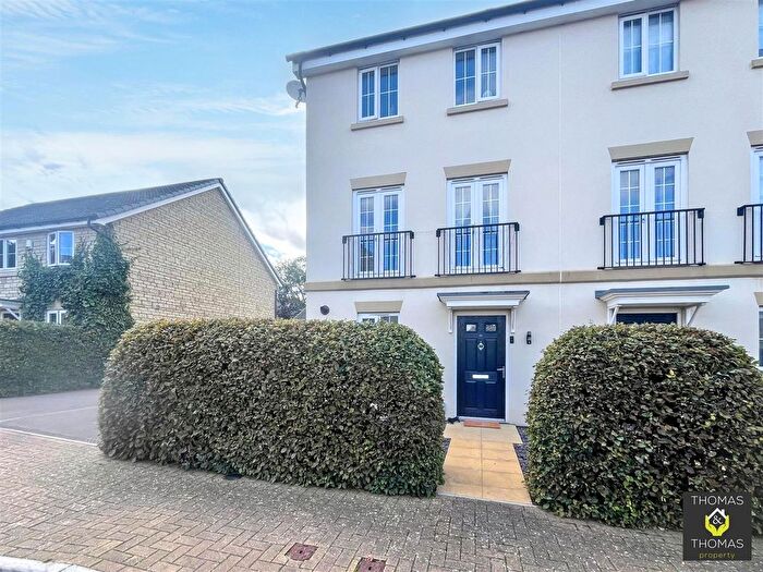 4 Bedroom Semi Detached House For Sale In Hidcote Road, Gloucester, GL3