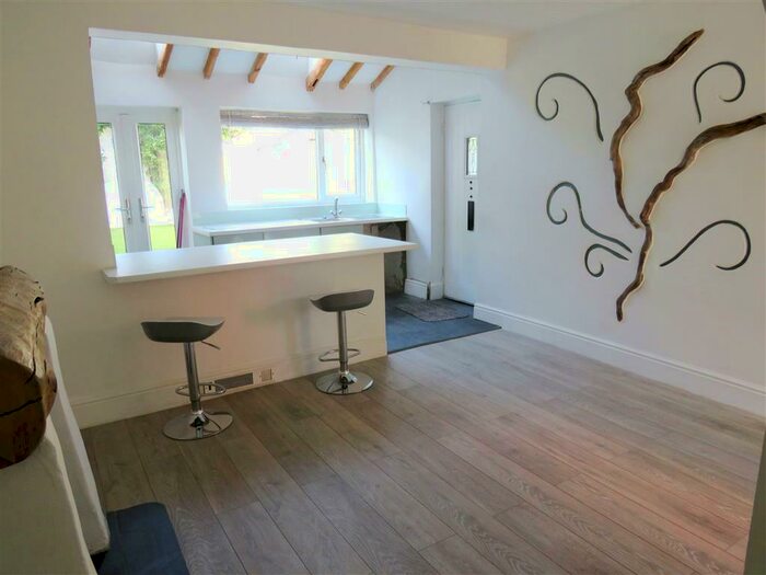 2 Bedroom Semi-Detached House To Rent In Tennyson Avenue, Thorne, Doncaster, DN8