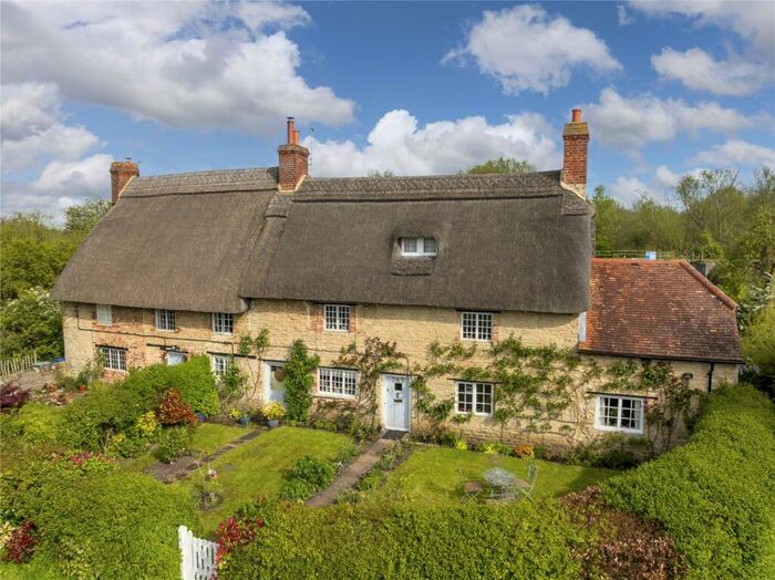 6 Bedroom Detached House For Sale In Canal Yard, Thrupp, Kidlington, Oxfordshire, OX5