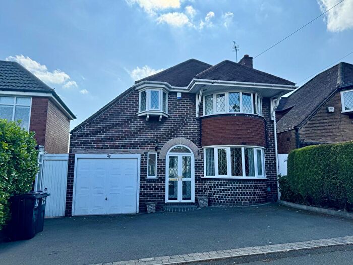 3 Bedroom Detached House For Sale In Ollerton Road, Yardley, Birmingham, B26