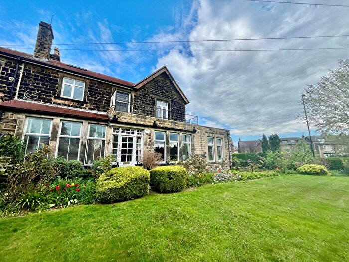 3 Bedroom Flat To Rent In Old Park Road, Leeds, LS8