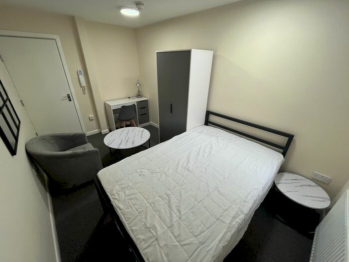 1 Bedroom Flat To Rent In Cavendish House, Cavendish Street, Manchester, M15