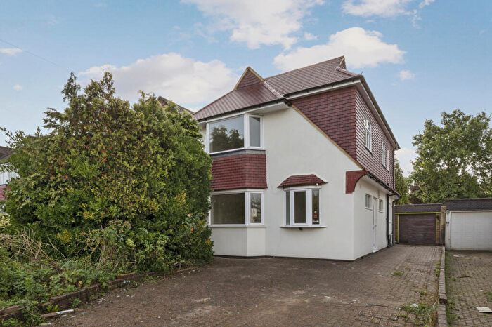 4 Bedroom Semi-Detached House To Rent In Aldridge Rise, New Malden, KT3