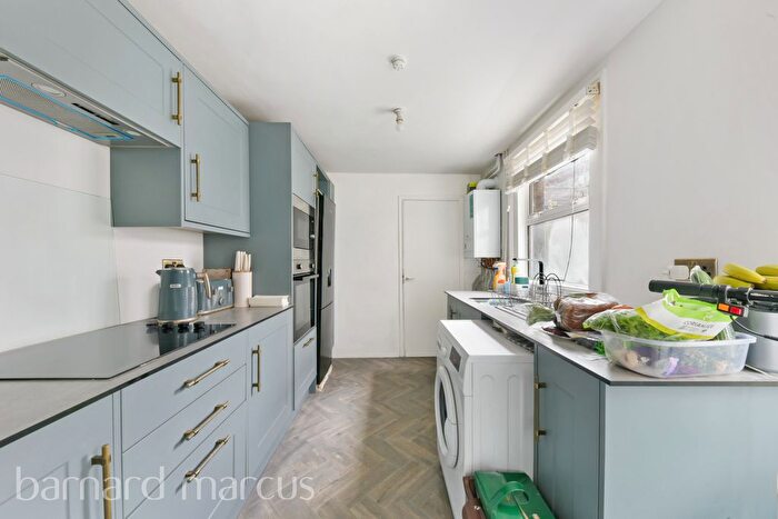 4 Bedroom Property To Rent In Aldis Street, London, SW17