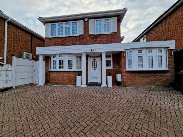 4 Bedroom Detached House To Rent In Jellicoe Garden, Stanmore, HA7