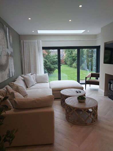 4 Bedroom Detached House To Rent In Tamworth Road, Sutton Coldfield, B75