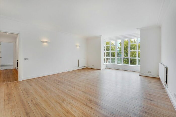 2 Bedroom Flat To Rent In Oak Lodge, Kensington Green, W8