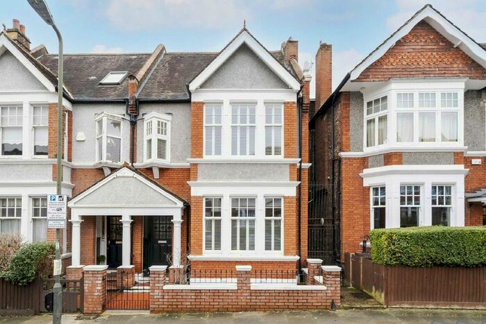 5 Bedroom Property To Rent In Dora Road, London, SW19