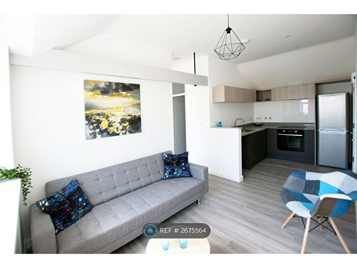 2 Bedroom Flat To Rent In Vivian Road, Wellingborough, NN8