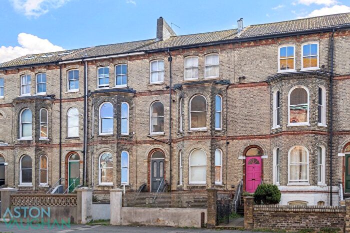 2 Bedroom Flat To Rent In Gladstone Terrace, Brighton, BN2