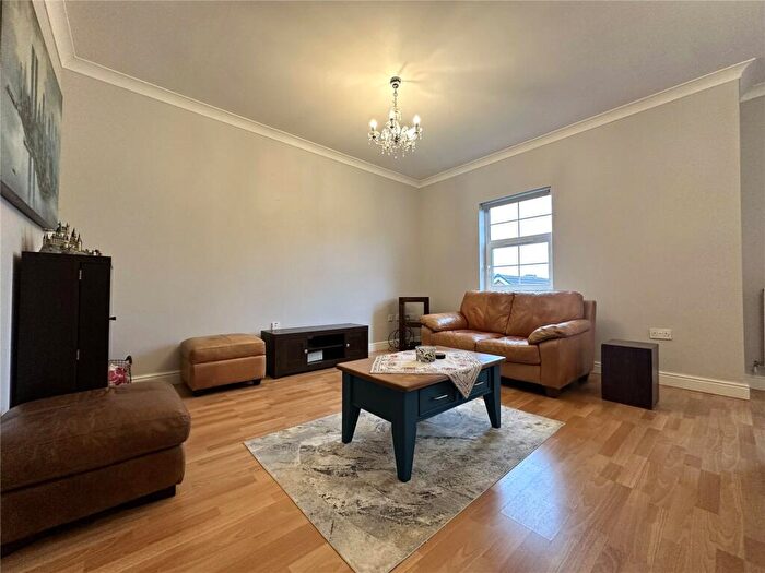 2 Bedroom Apartment To Rent In Stoneleigh Court, Leeds, LS17