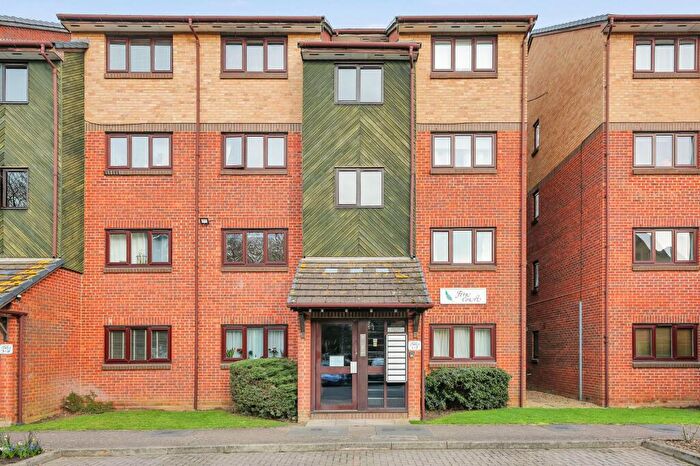 1 Bedroom Flat For Sale In Higham Station Avenue, Fern Court, E4