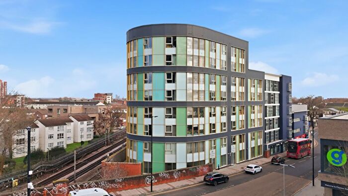 1 Bedroom Flat For Sale In New Willow House, Plaistow Road, London, E13