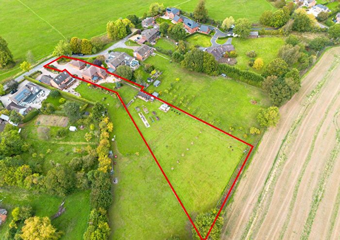 3 Bedroom Detached House For Sale In Lower Broadheath, Worcester, Worcestershire, WR2