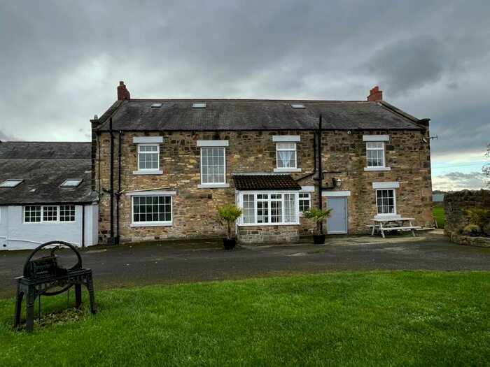 7 Bedroom Detached House For Sale In Strother House Farm, Follingsby Lane, NE37