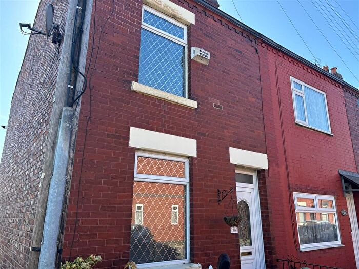 2 Bedroom Terraced House To Rent In Holyoake Street, Droylsden, M43
