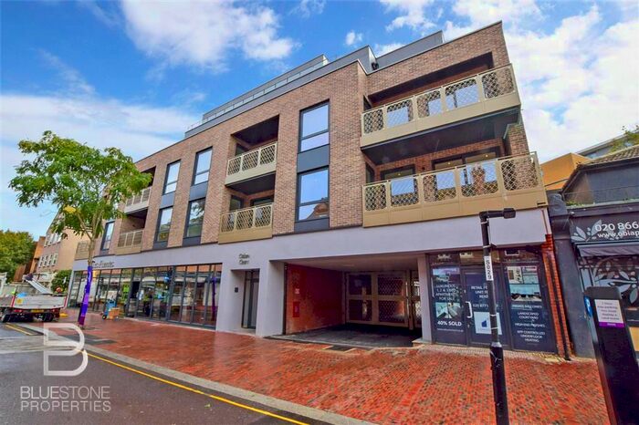 3 Bedroom Flat To Rent In High Street, Purley, CR8