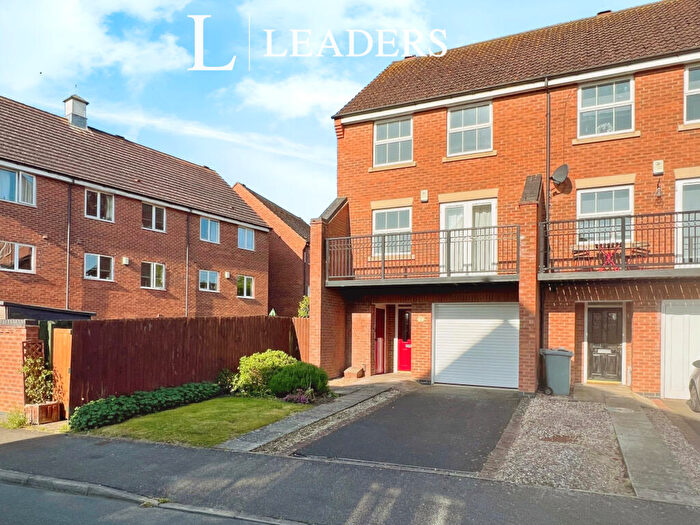 3 Bedroom End Of Terrace House To Rent In Tarragon Way, Bourne, PE10
