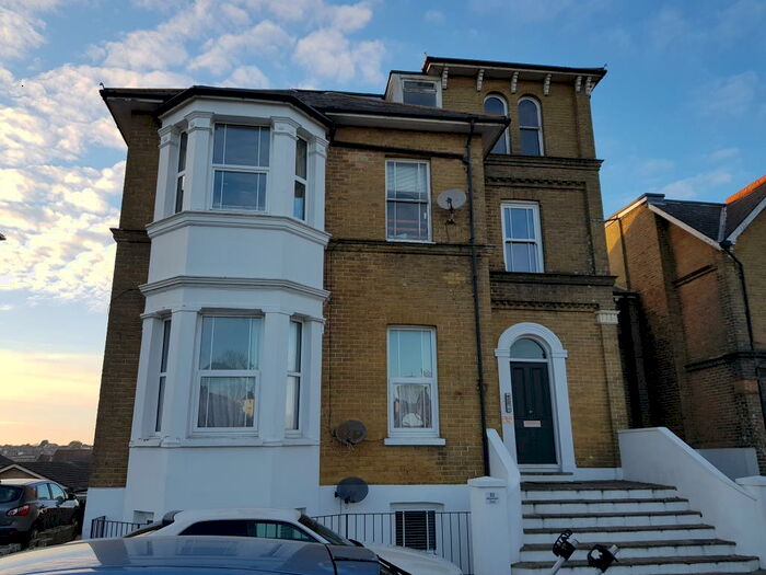 1 Bedroom Apartment To Rent In Alexandra Road, Ryde, PO33