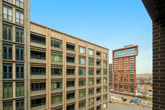 2 Bedroom Flat To Rent In Thornes House, Nine Elms, London, SW11