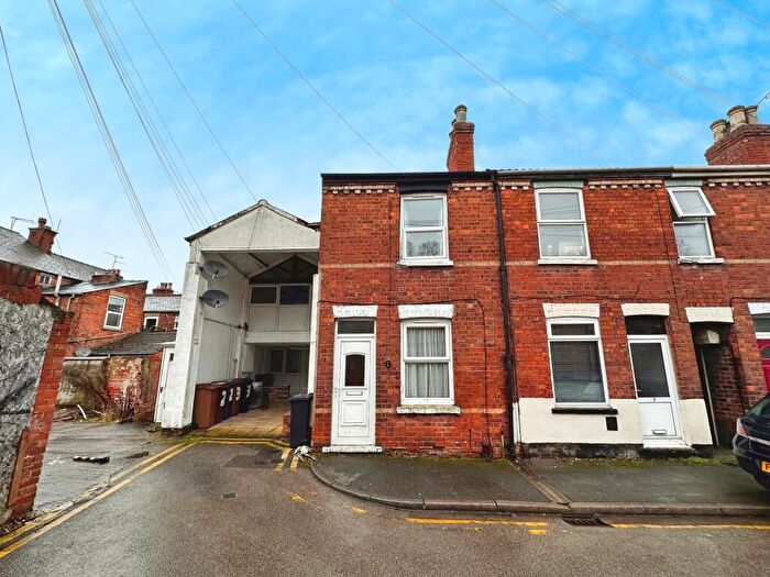 2 Bedroom End Of Terrace House To Rent In Gibbeson Street, Lincoln, LN5