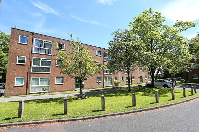 1 Bedroom Flat To Rent In Catherine House, Lodge Court, Stockport, Greater Manchester, SK4