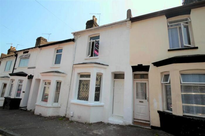 1 Bedroom Terraced House To Rent In Castle Road, Chatham, ME4