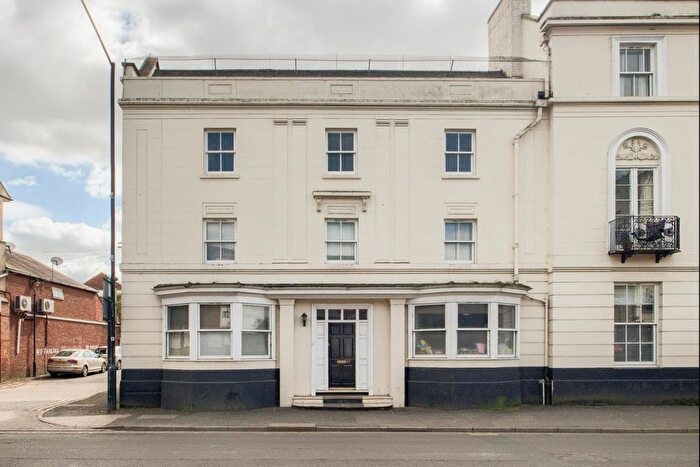 2 Bedroom Flat For Sale In Crown Terrace, High Street, Leamington Spa, CV31