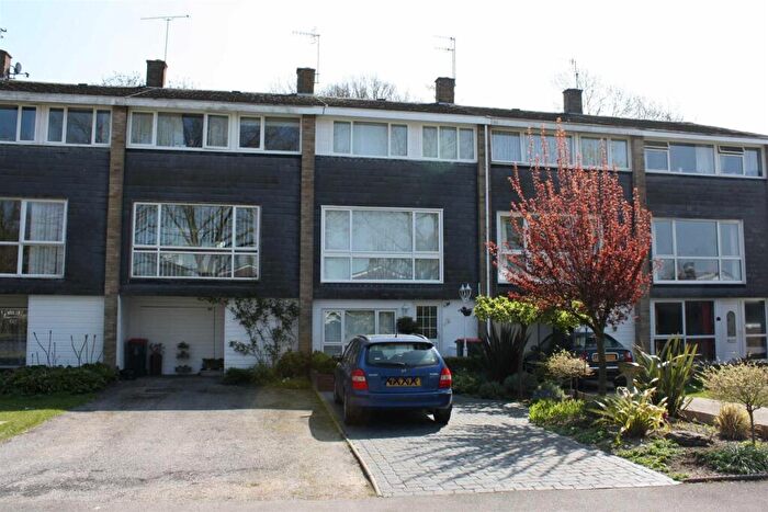 4 Bedroom Town House For Sale In Furnace Green, Crawley, RH10