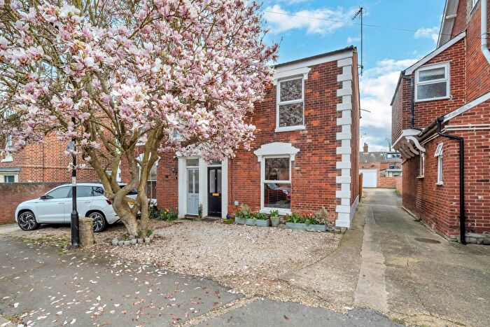 3 Bedroom Semi-Detached House For Sale In Victoria Street, Bury St. Edmunds, IP33
