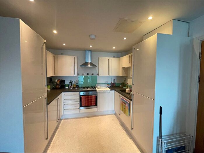 1 Bedroom Flat To Rent In Ocean Crescent, City Centre, PL1