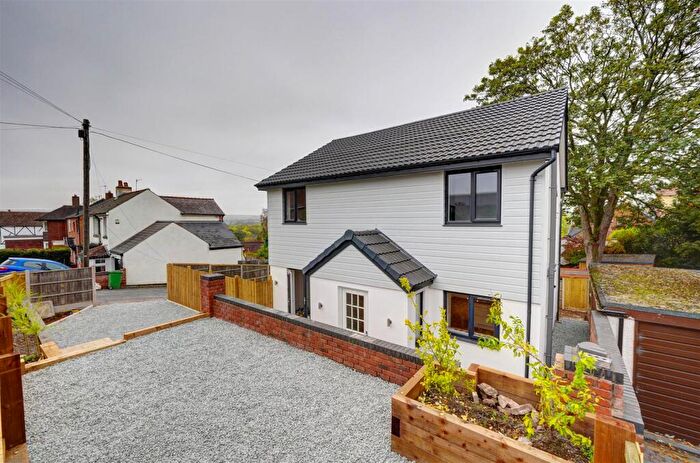 4 Bedroom Detached House For Sale In Coppice Lane, Brierley Hill, DY5
