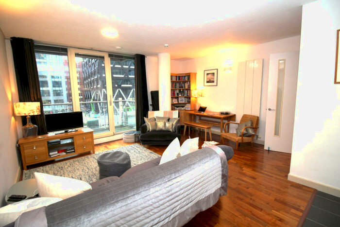2 Bedroom Apartment To Rent In Leftbank, Spinningfields, Manchester, M3