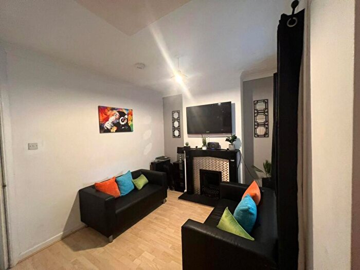 4 Bedroom Terraced House To Rent In Fair View Road, Bangor, Gwynedd, LL57