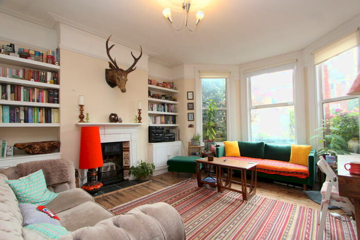 2 Bedroom Apartment To Rent In Albert Road, Alexandra Park, N22