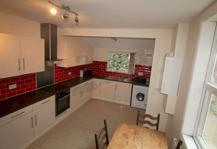 5 Bedroom Semi-Detached House To Rent In **&#;pppw** Kimbolton Avenue, Lenton, - Uon, NG7