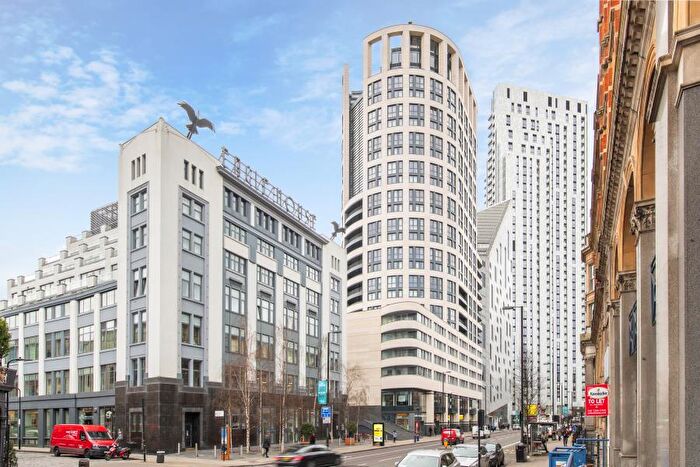 2 Bedroom Apartment To Rent In Eagle Point, City Road, EC1V