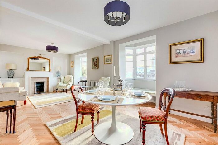 4 Bedroom Flat To Rent In Latymer Court, Hammersmith Road, London, W6