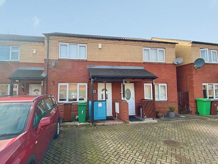 2 Bedroom Terraced House For Sale In Bakers Close, Nottingham, NG7