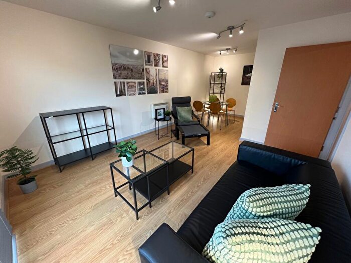 2 Bedroom Apartment To Rent In Bishops Corner, Hulme, M15